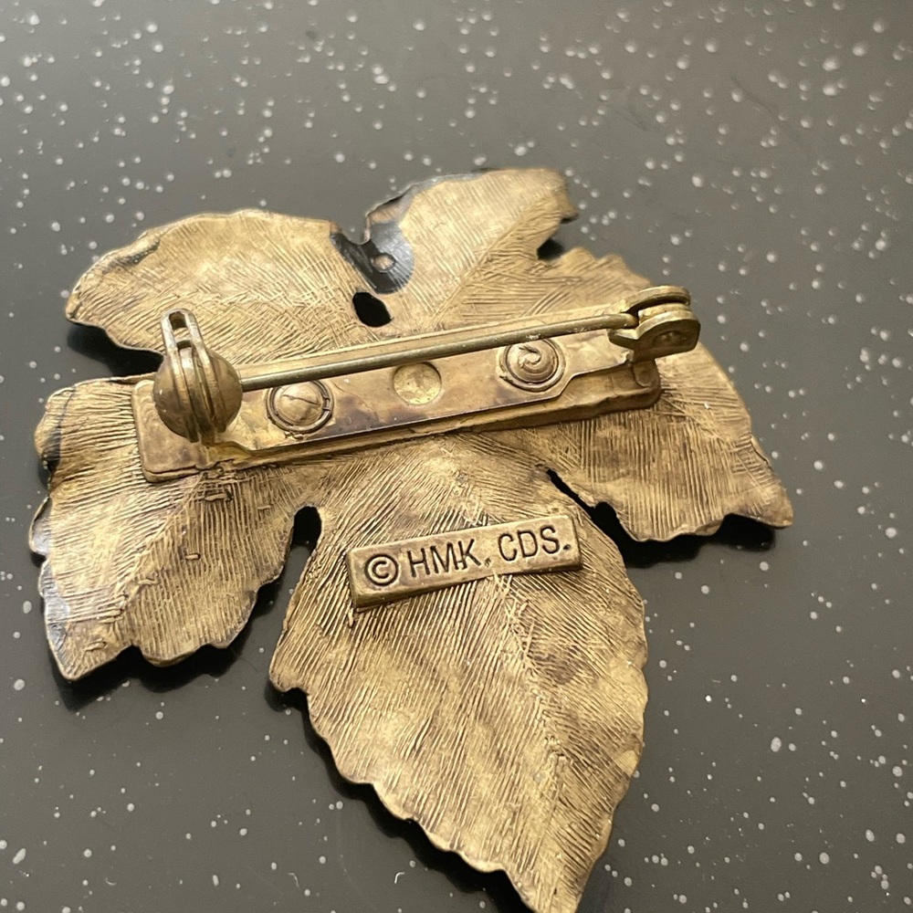Gold Leaf Brooch - Picture 3 of 3